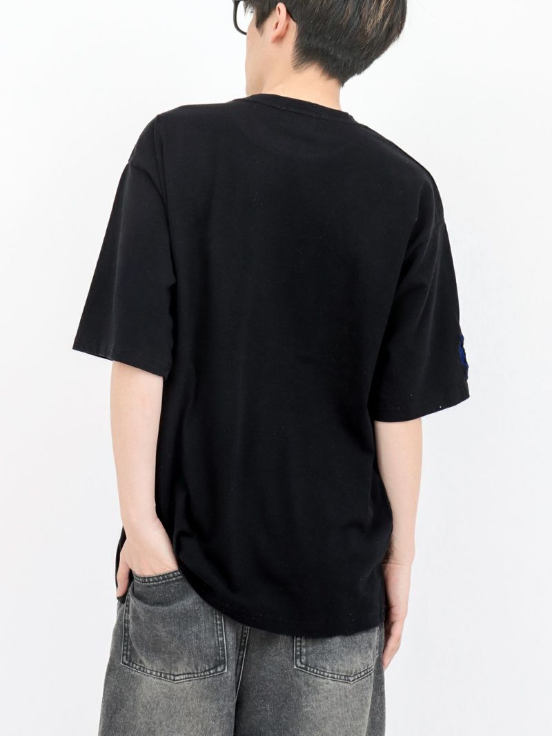 【DAZZLE】フロントロゴ刺繍Tシャツ