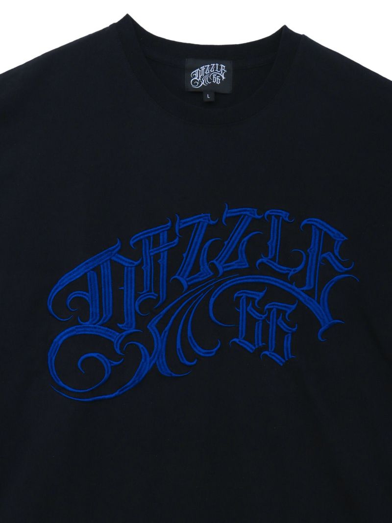 【DAZZLE】フロントロゴ刺繍Tシャツ
