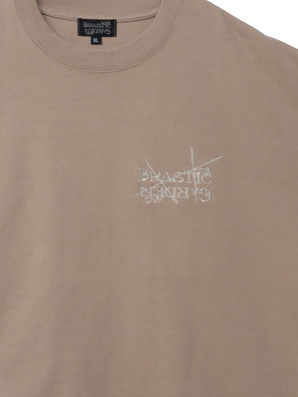 【DRASTIC GARDEN】“フェザーダリア”総刺繍Tシャツ