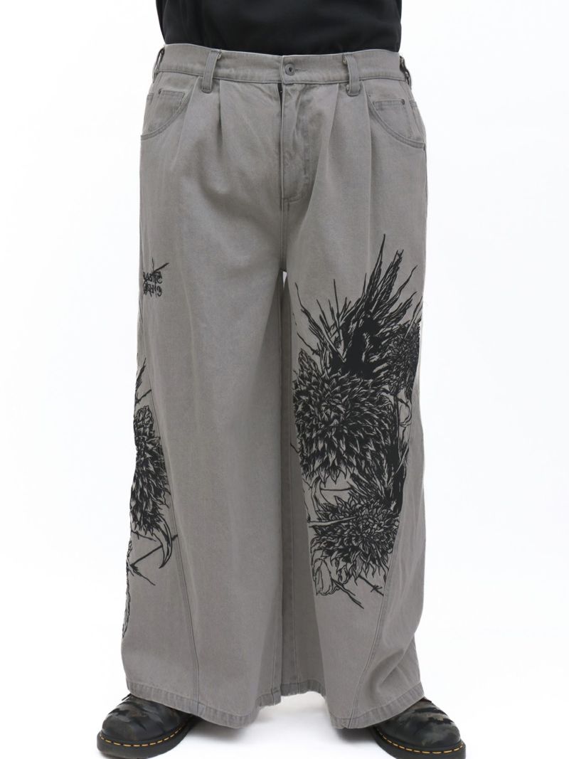 【DRASTIC GARDEN】“フェザーダリア”総刺繍デニムバギーパンツ