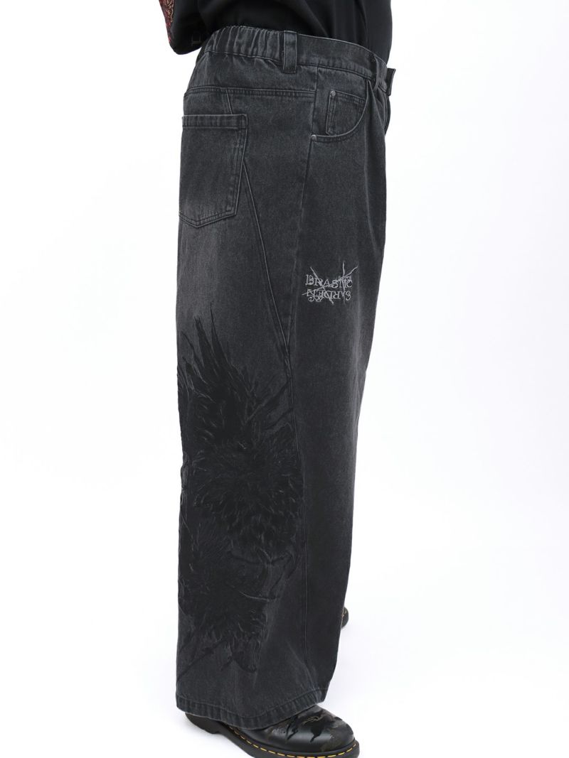【DRASTIC GARDEN】“フェザーダリア”総刺繍デニムバギーパンツ