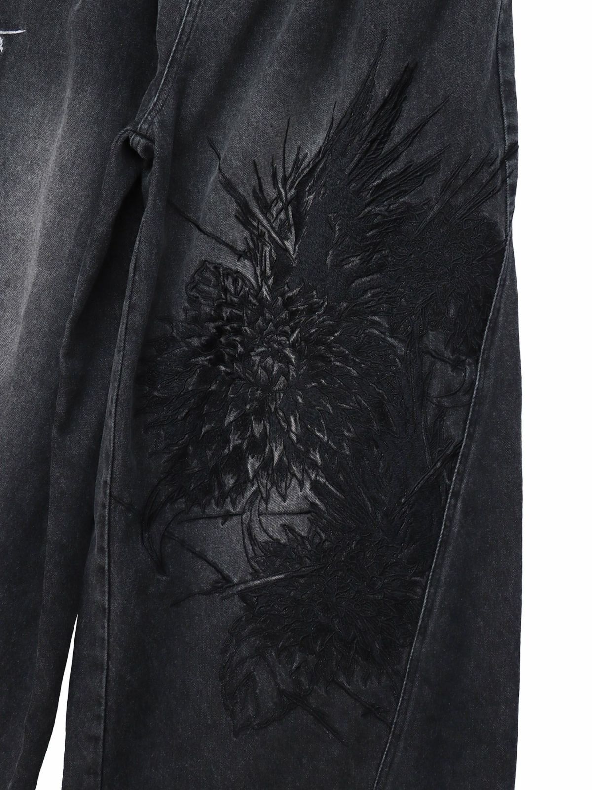 【DRASTIC GARDEN】“フェザーダリア”総刺繍デニムバギーパンツ