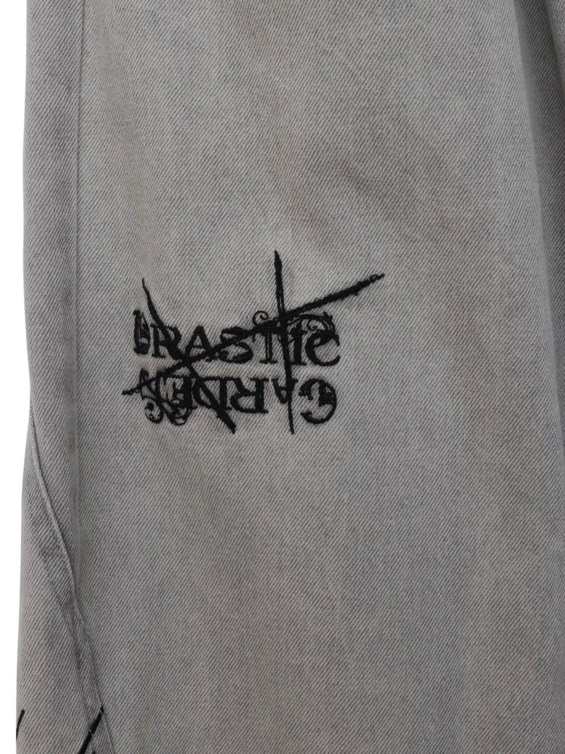 【DRASTIC GARDEN】“フェザーダリア”総刺繍デニムバギーパンツ