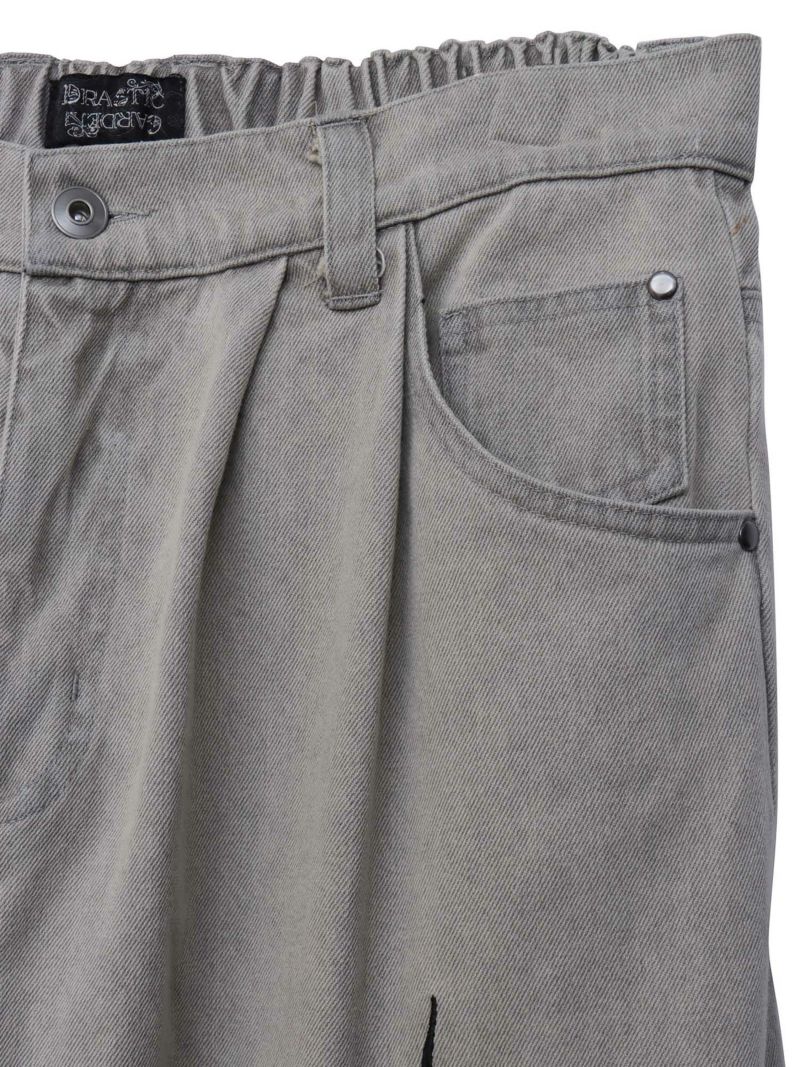 【DRASTIC GARDEN】“フェザーダリア”総刺繍デニムバギーパンツ