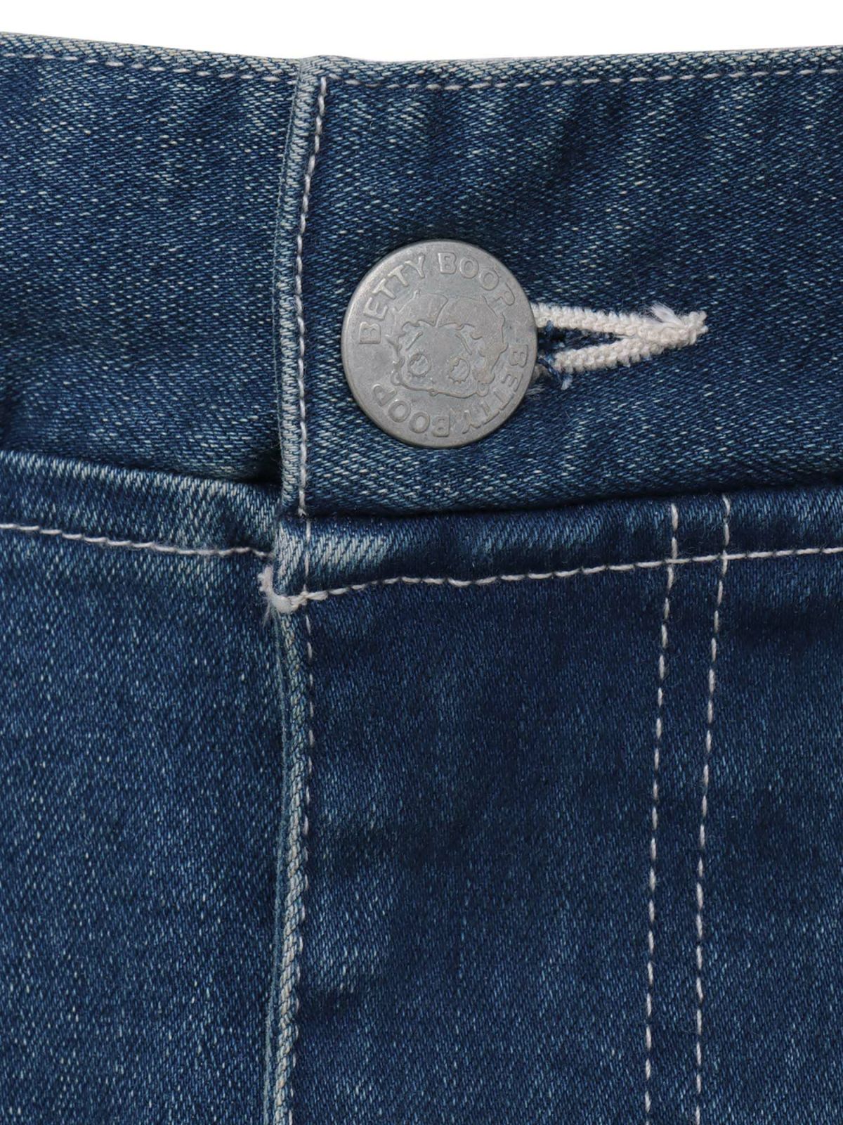 【BETTY BOOP】“黒猫&白猫ベイビーベティ”総刺繍ストレッチデニム切替ロングスカート〔別注〕