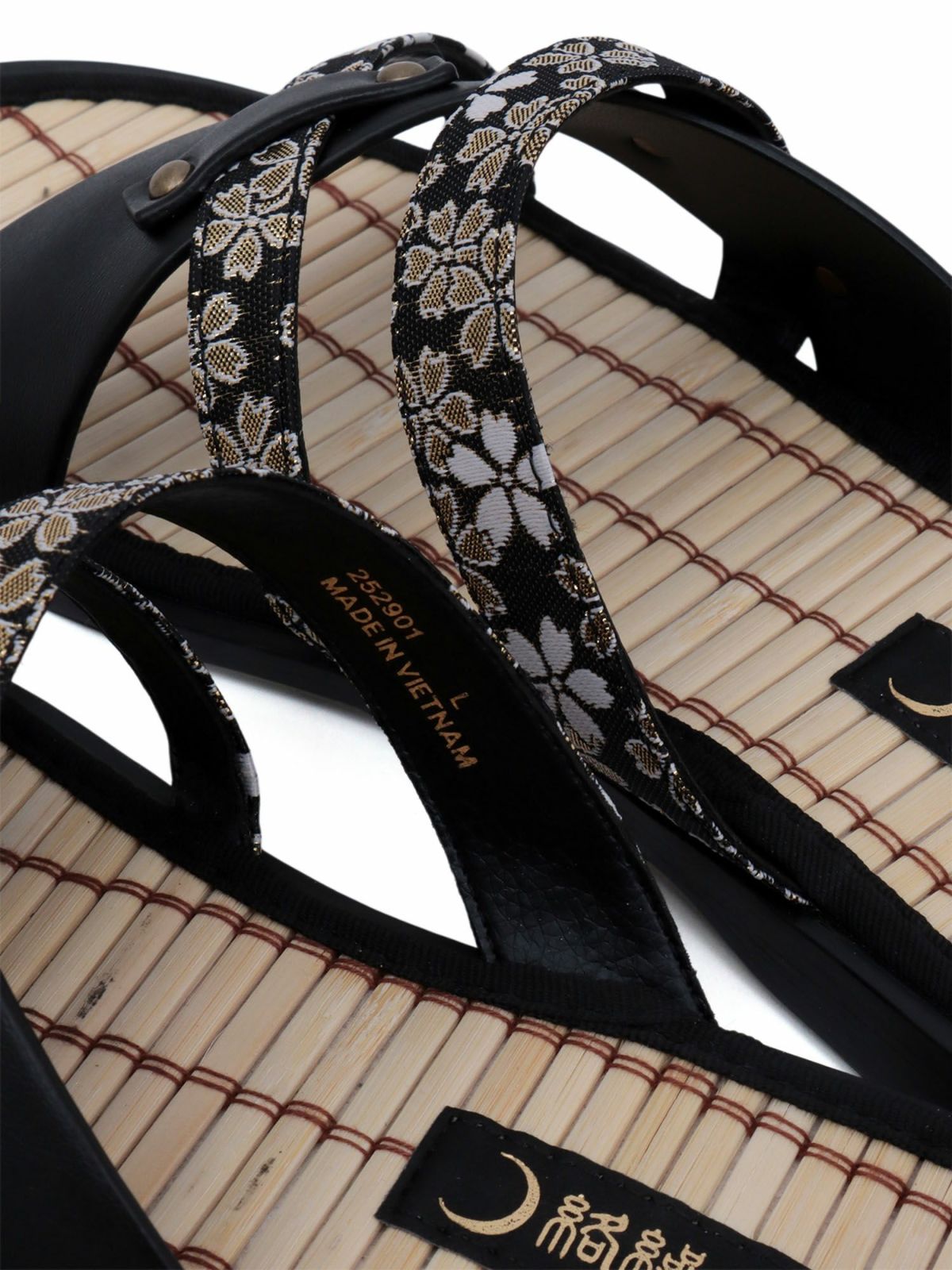 【絡繰魂】桜金欄遣いクロスストラップ竹底サンダル