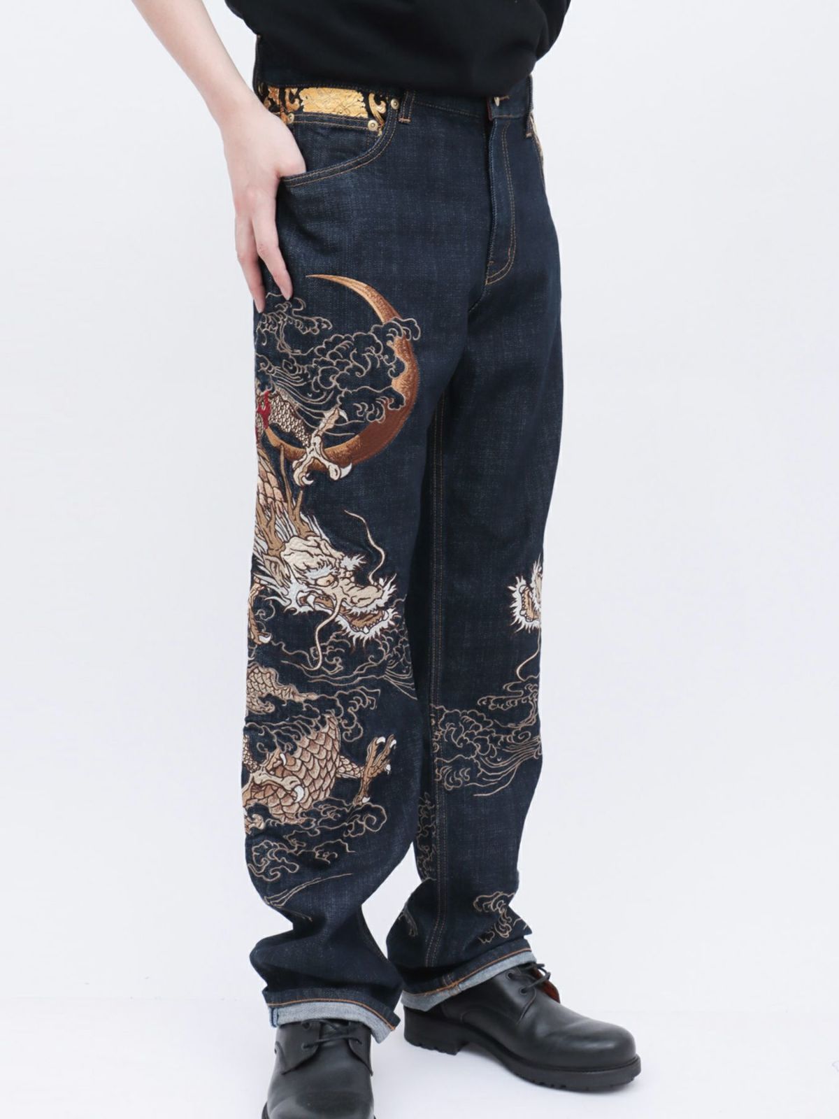 【絡繰魂・粋】“月光双龍”総刺繍デニムパンツ