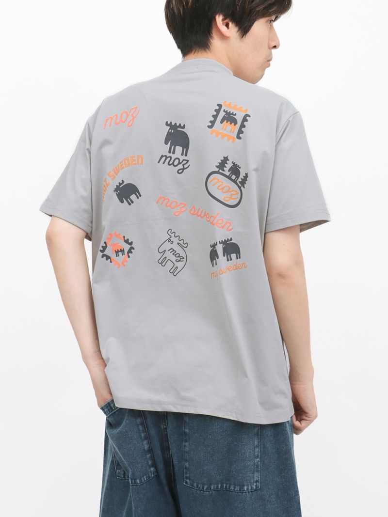 【moz】エルク ワンポイント刺繍バックプリントTシャツ〔別注〕