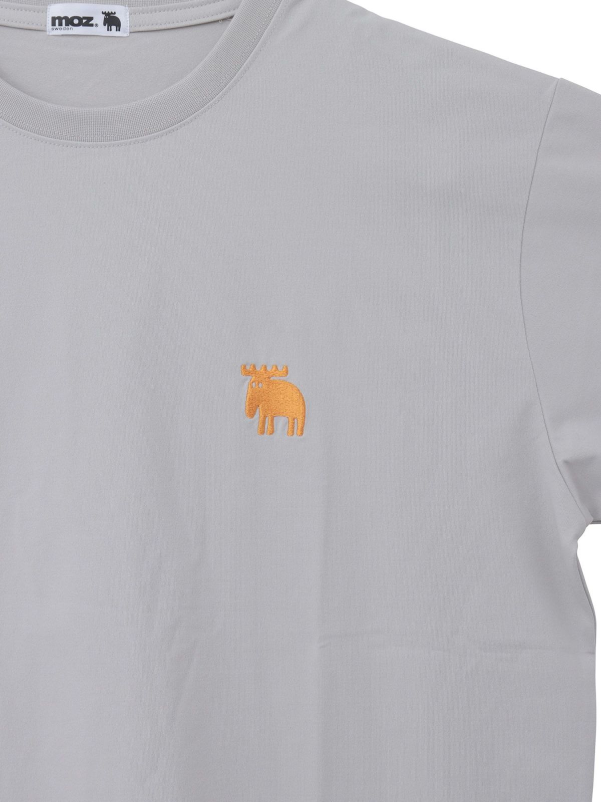 【moz】エルク ワンポイント刺繍バックプリントTシャツ〔別注〕