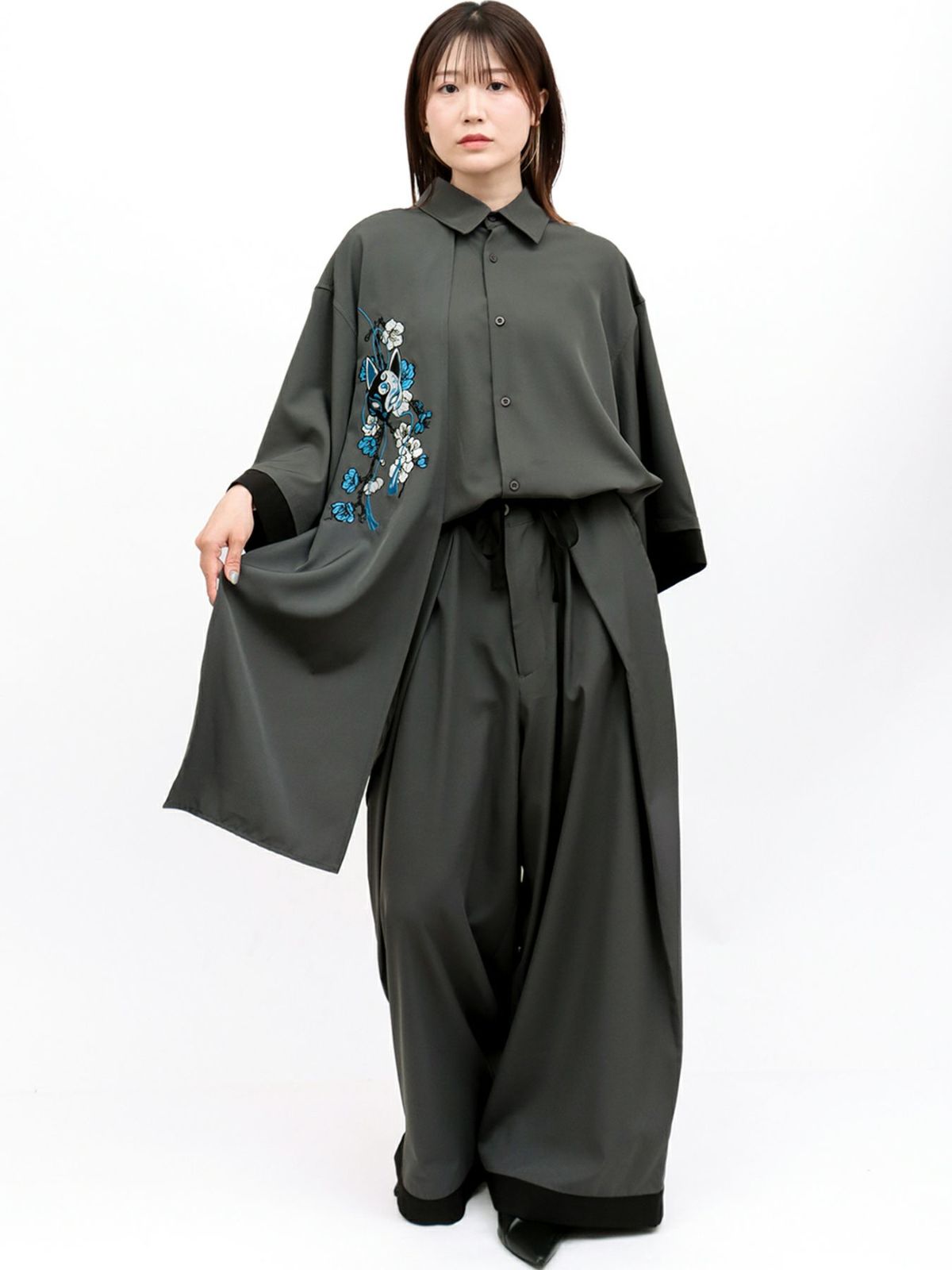 【雅結 -EN-】“狐面”総刺繍キモノスリーブ5分袖 変形シャツ