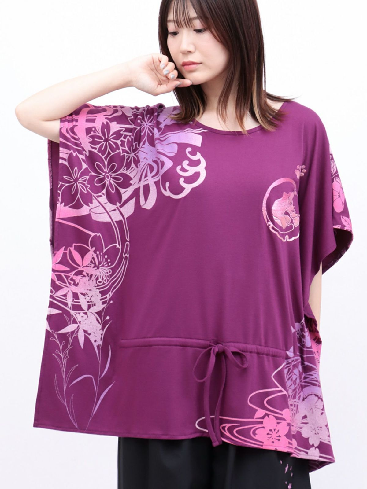 【錦】“眠り猫”グラデーションプリント 刺繍入りドルマンチュニック〔別注〕【錦】“眠り猫”グラデーションプリント 刺繍入りドルマンチュニック〔別注〕