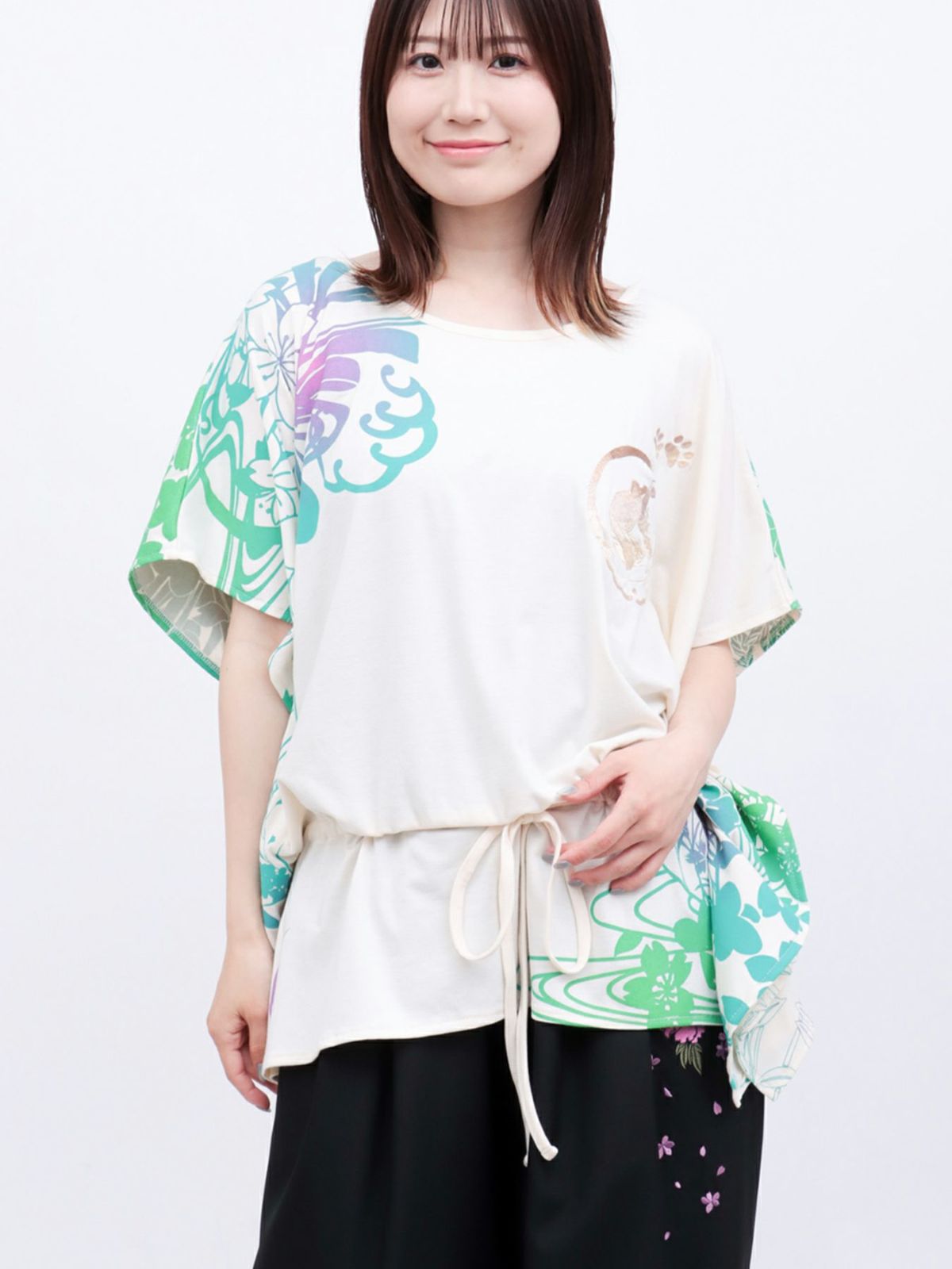 【錦】“眠り猫”グラデーションプリント 刺繍入りドルマンチュニック〔別注〕