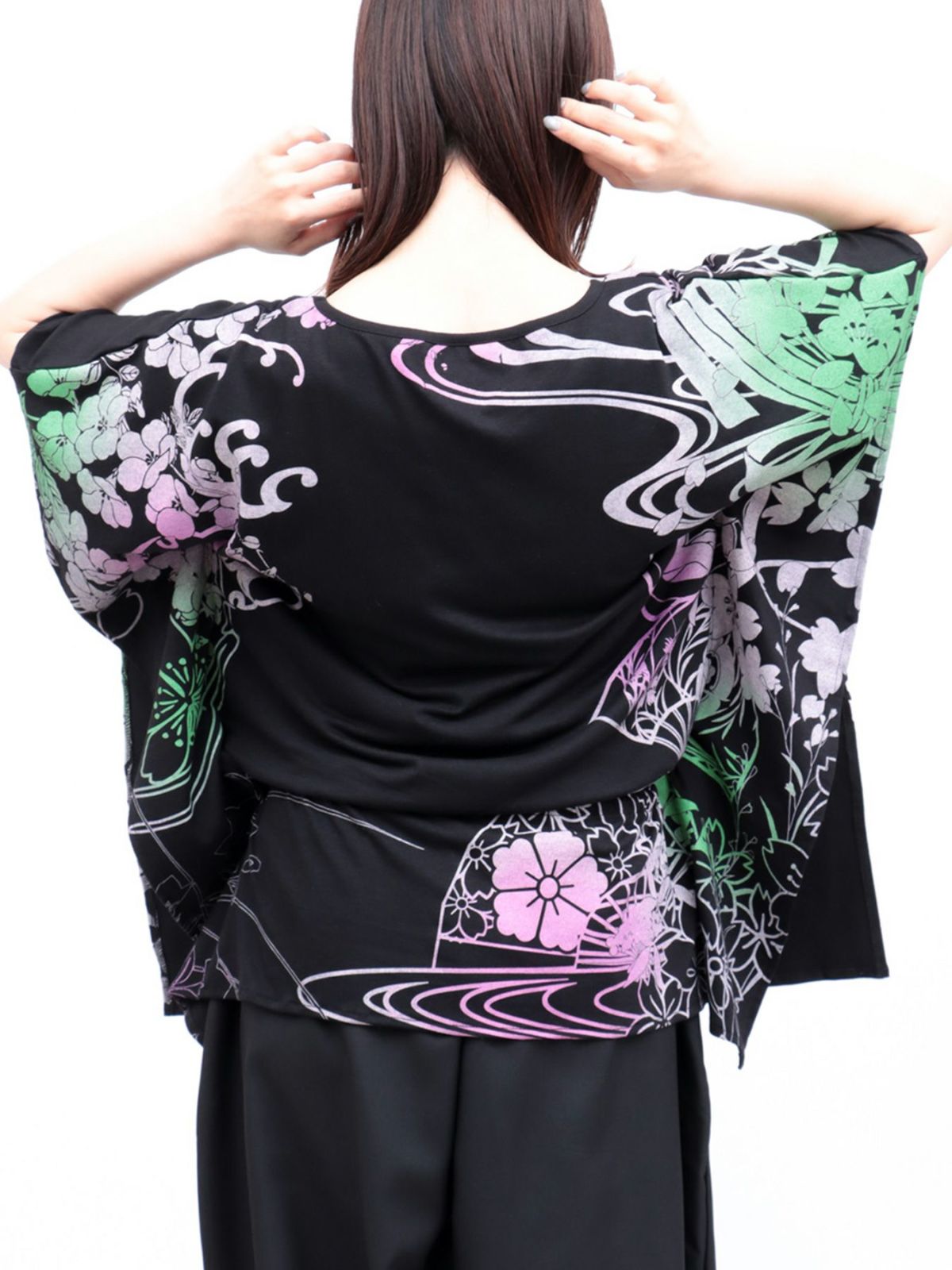 【錦】“眠り猫”グラデーションプリント 刺繍入りドルマンチュニック〔別注〕