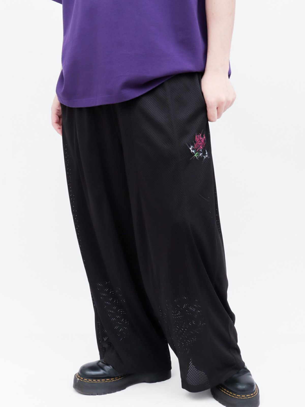 【DRASTIC GARDEN】“稲妻の薔薇”総刺繍メッシュ素材ワイドパンツ