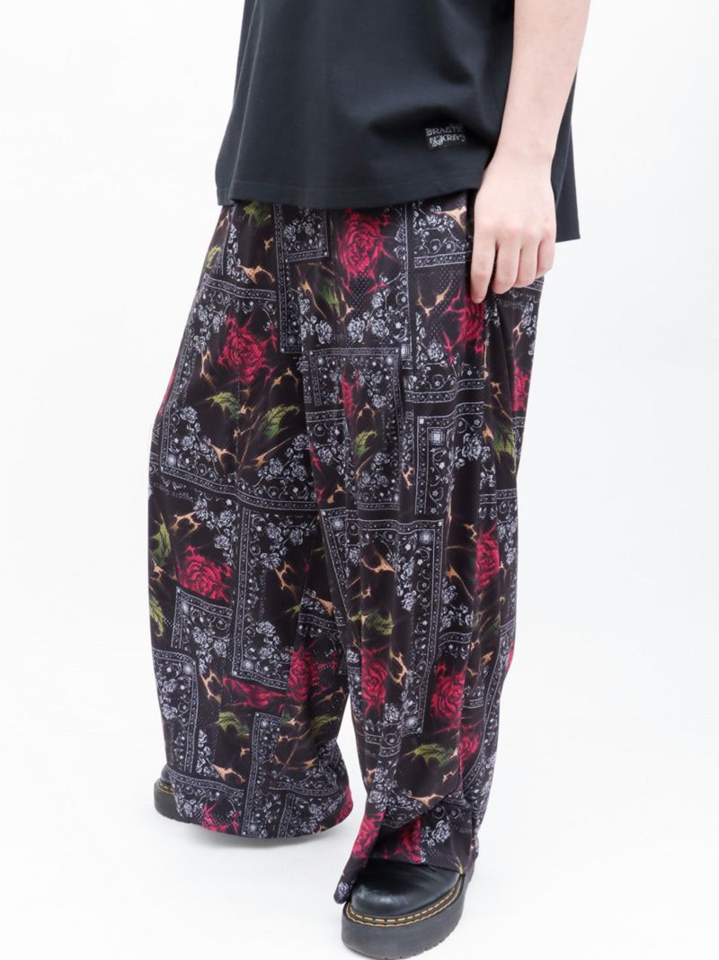 【DRASTIC GARDEN】“稲妻の薔薇”メッシュ素材バンダナ総柄ワイドパンツ