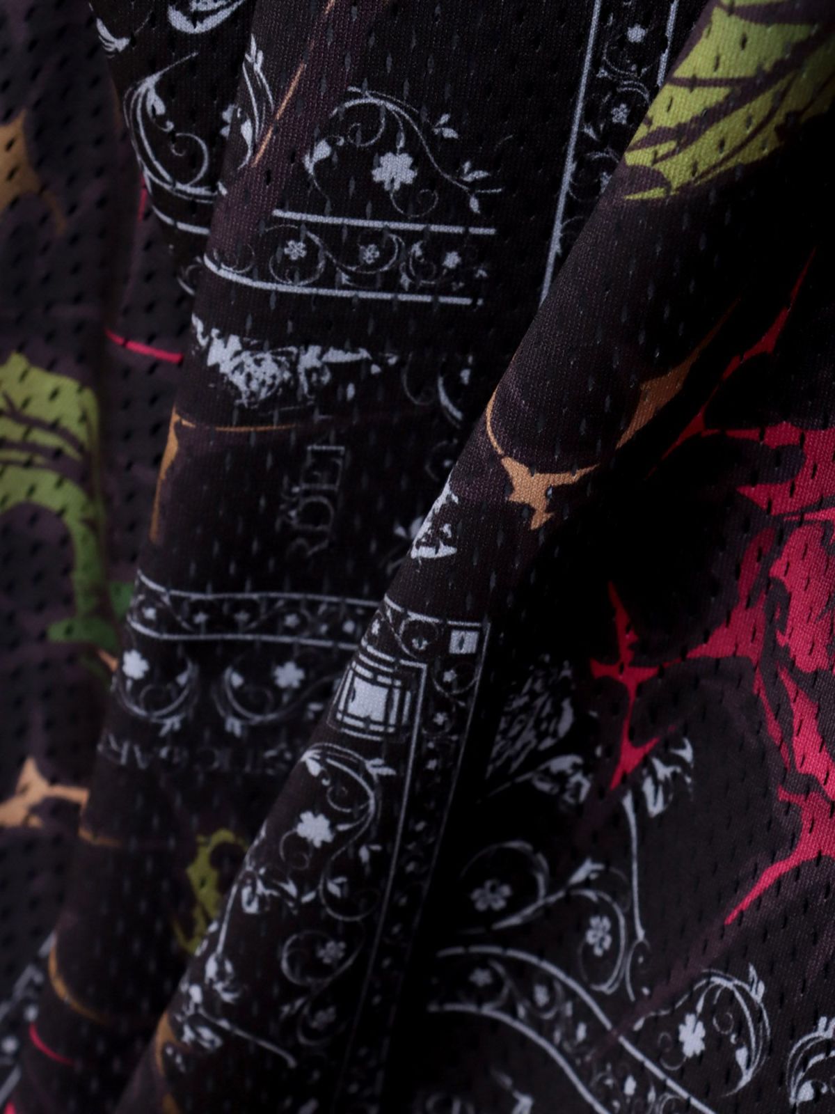 【DRASTIC GARDEN】“稲妻の薔薇”メッシュ素材バンダナ総柄ワイドパンツ