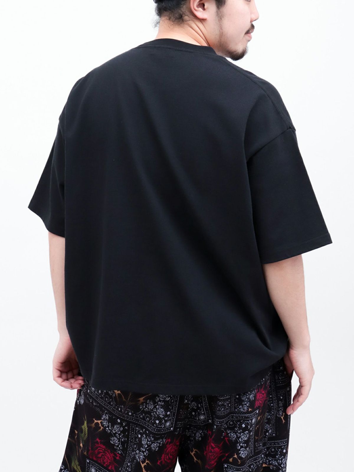 【DRASTIC GARDEN】“稲妻の薔薇”ワンポイント刺繍Tシャツ