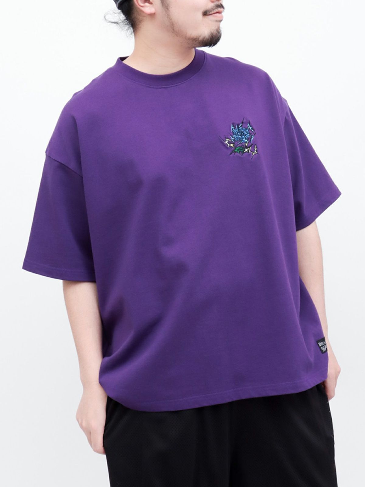 【DRASTIC GARDEN】“稲妻の薔薇”ワンポイント刺繍Tシャツ