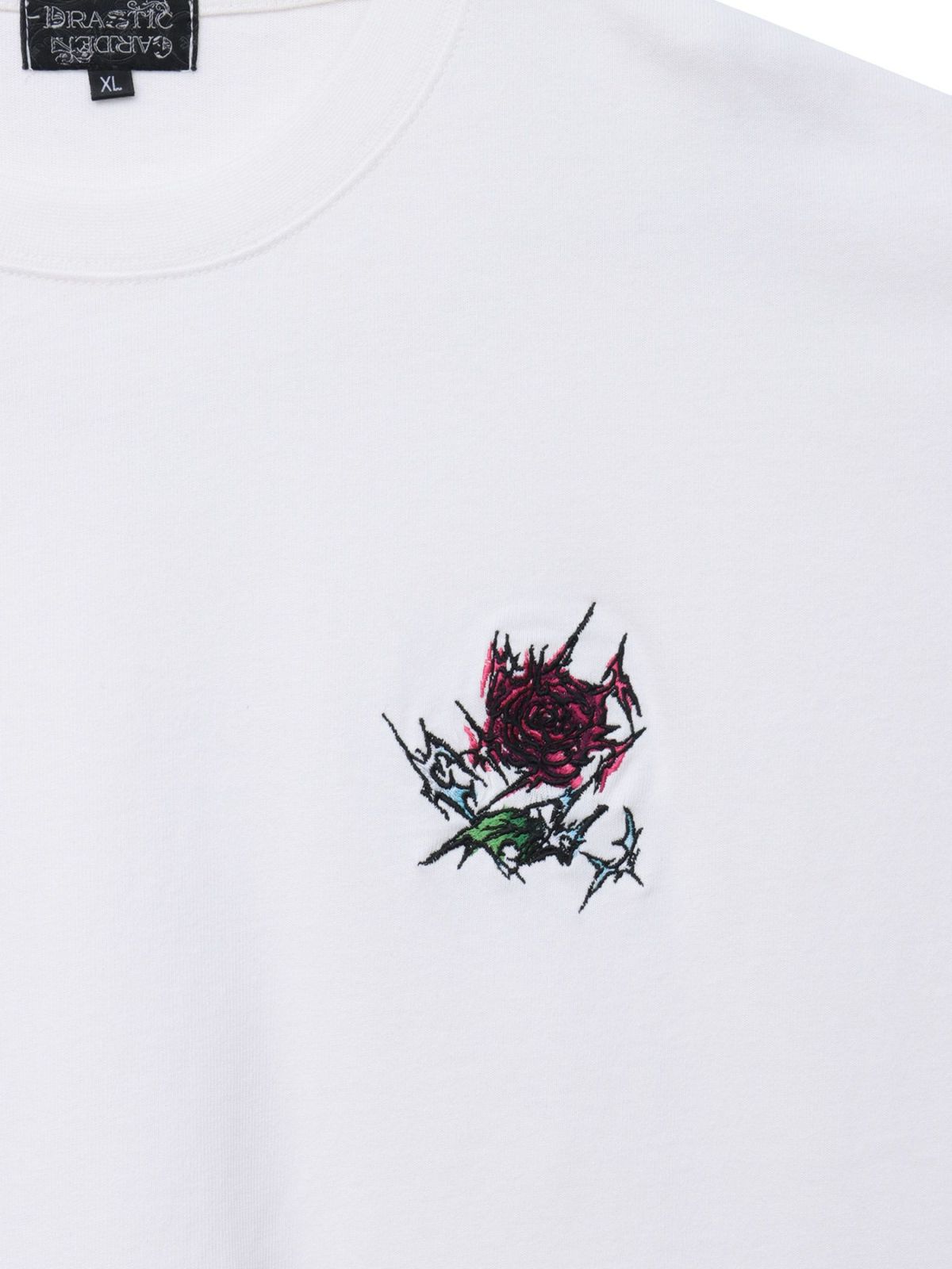 【DRASTIC GARDEN】“稲妻の薔薇”ワンポイント刺繍Tシャツ