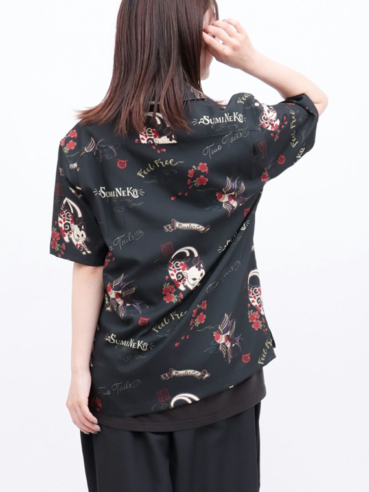 【SUMINEKO】“ツバメと伸び猫”総柄 半袖開襟シャツ