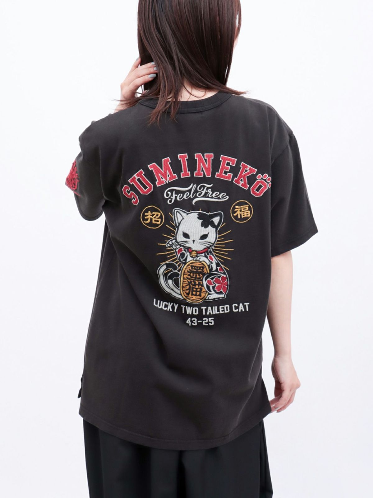 【SUMINEKO】“招きスミネコ”総刺繍Tシャツ