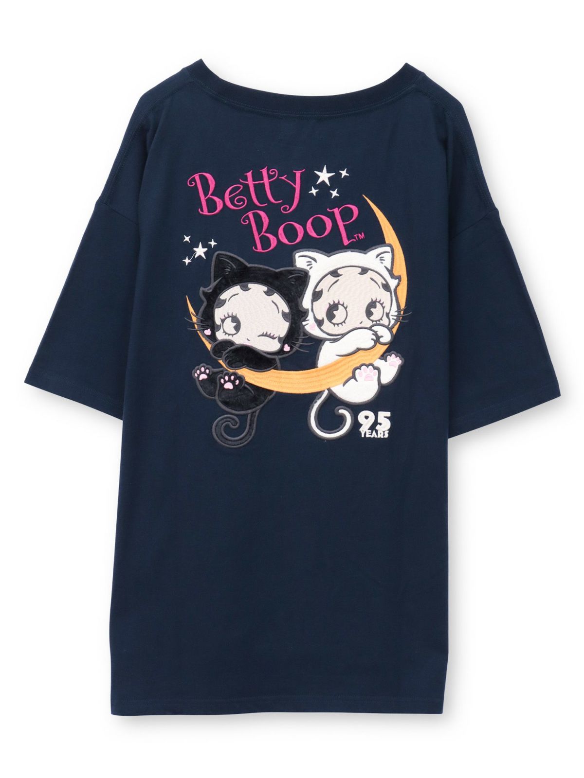 【BETTY BOOP】“黒猫&白猫ベイビーベティ”刺繍入りTシャツ〔別注〕