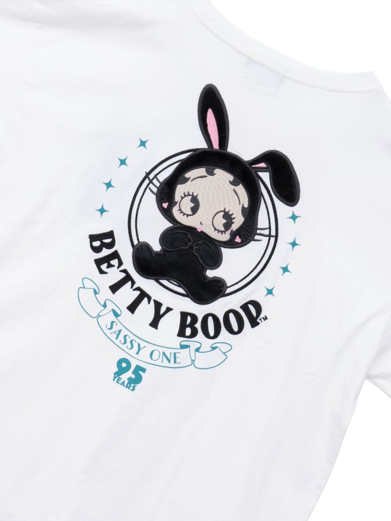 【BETTY BOOP】“黒うさぎベイビーベティ”刺繍入りTシャツ〔別注〕