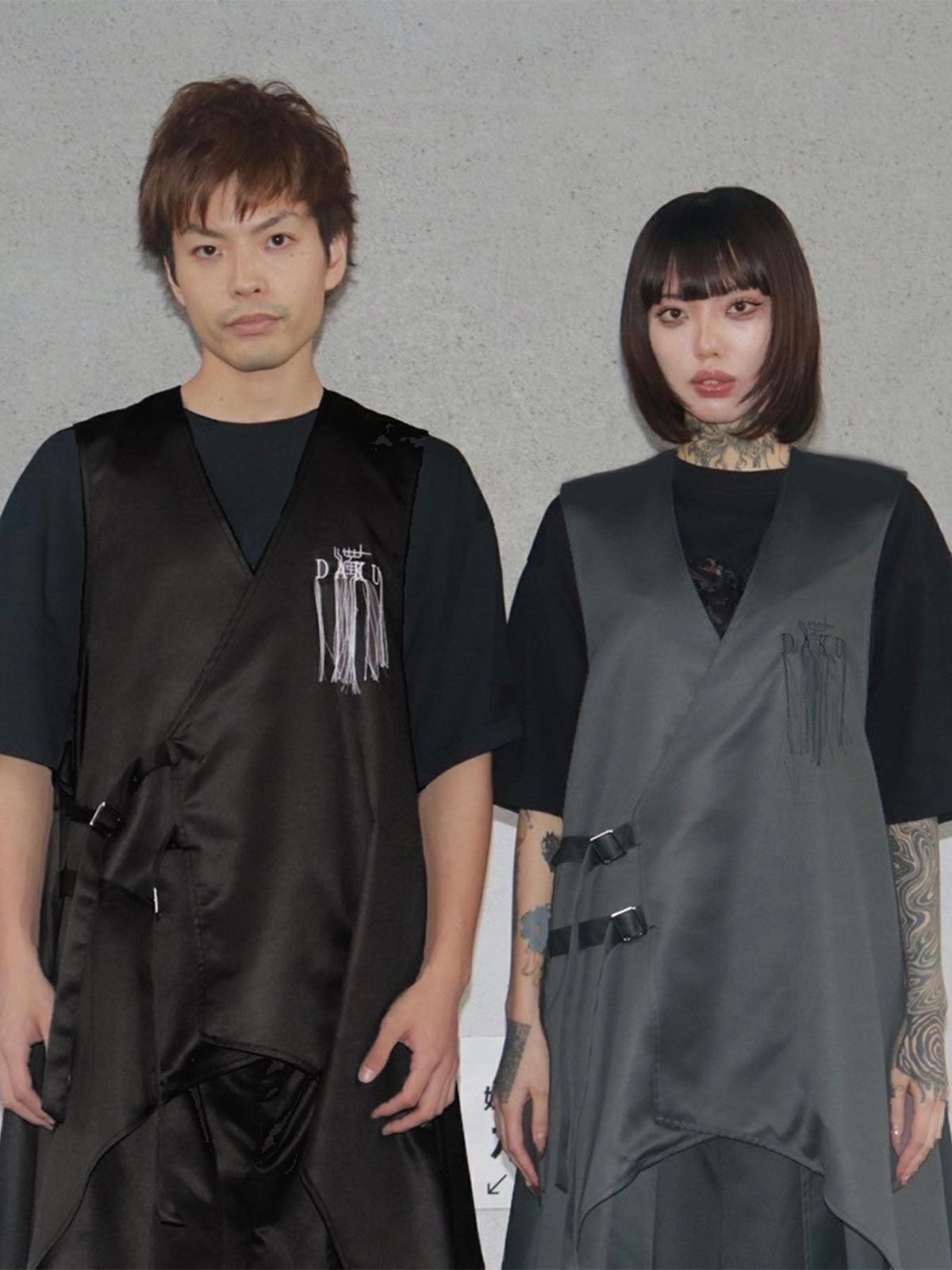 【DAKU】カラス刺繍イレヘムベスト