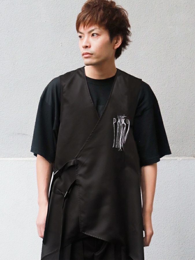 【DAKU】カラス刺繍イレヘムベスト