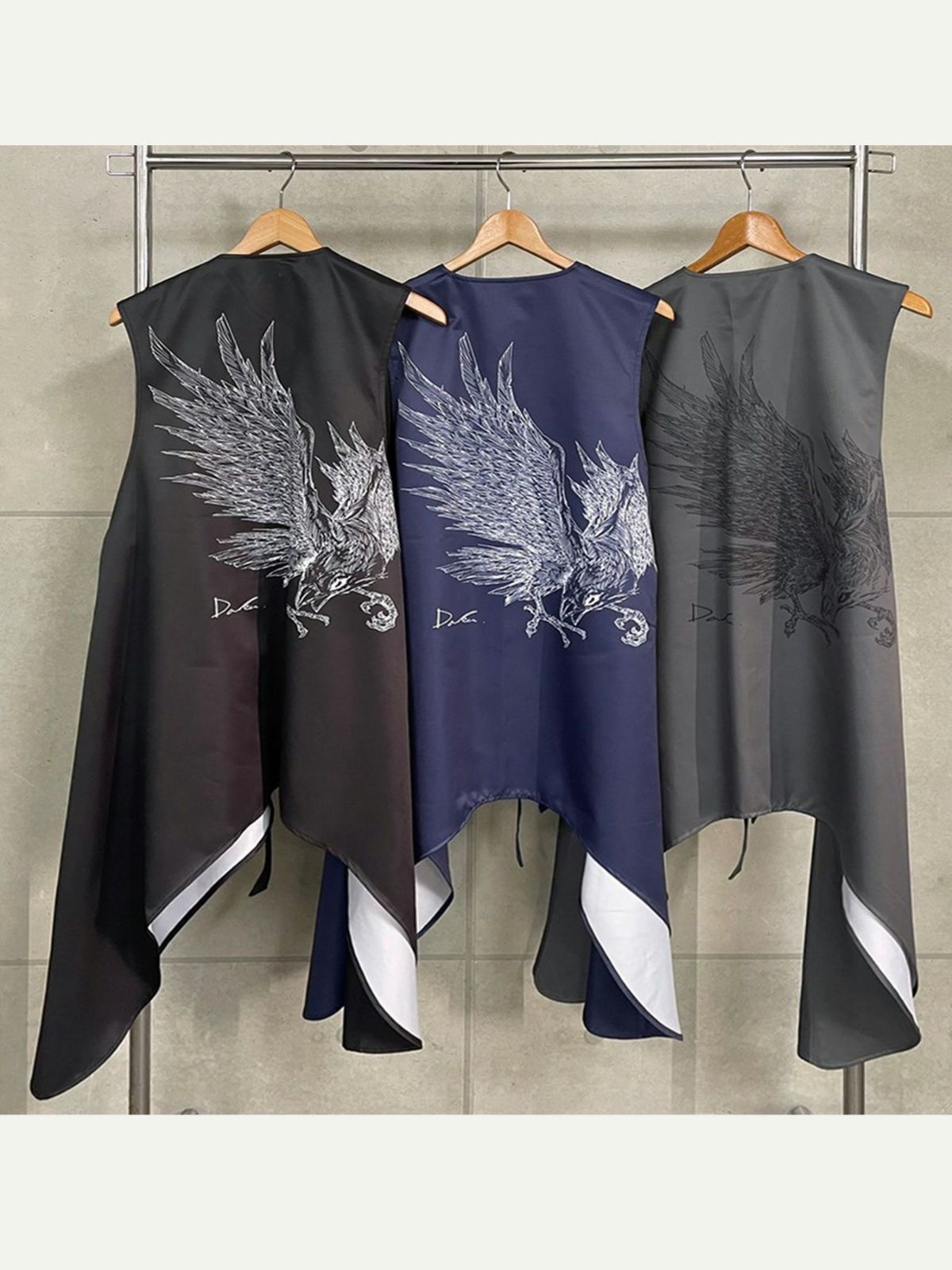 【DAKU】カラス刺繍イレヘムベスト