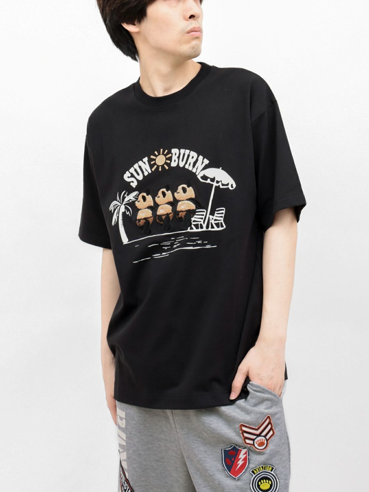 【PANDIESTA JAPAN】“日焼けパンダ”刺入りTシャツ