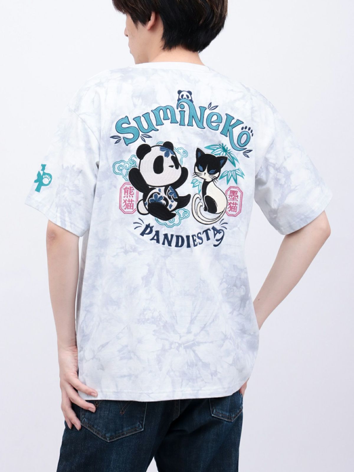  【SUMINEKO×PANDIESTA JAPAN】“墨パンダとハチワレ猫”刺繍入りTシャツ