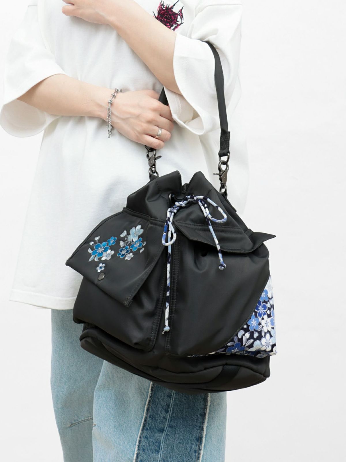 【雅結】桜刺繍 和生地遣い2WAY巾着ショルダーバッグ