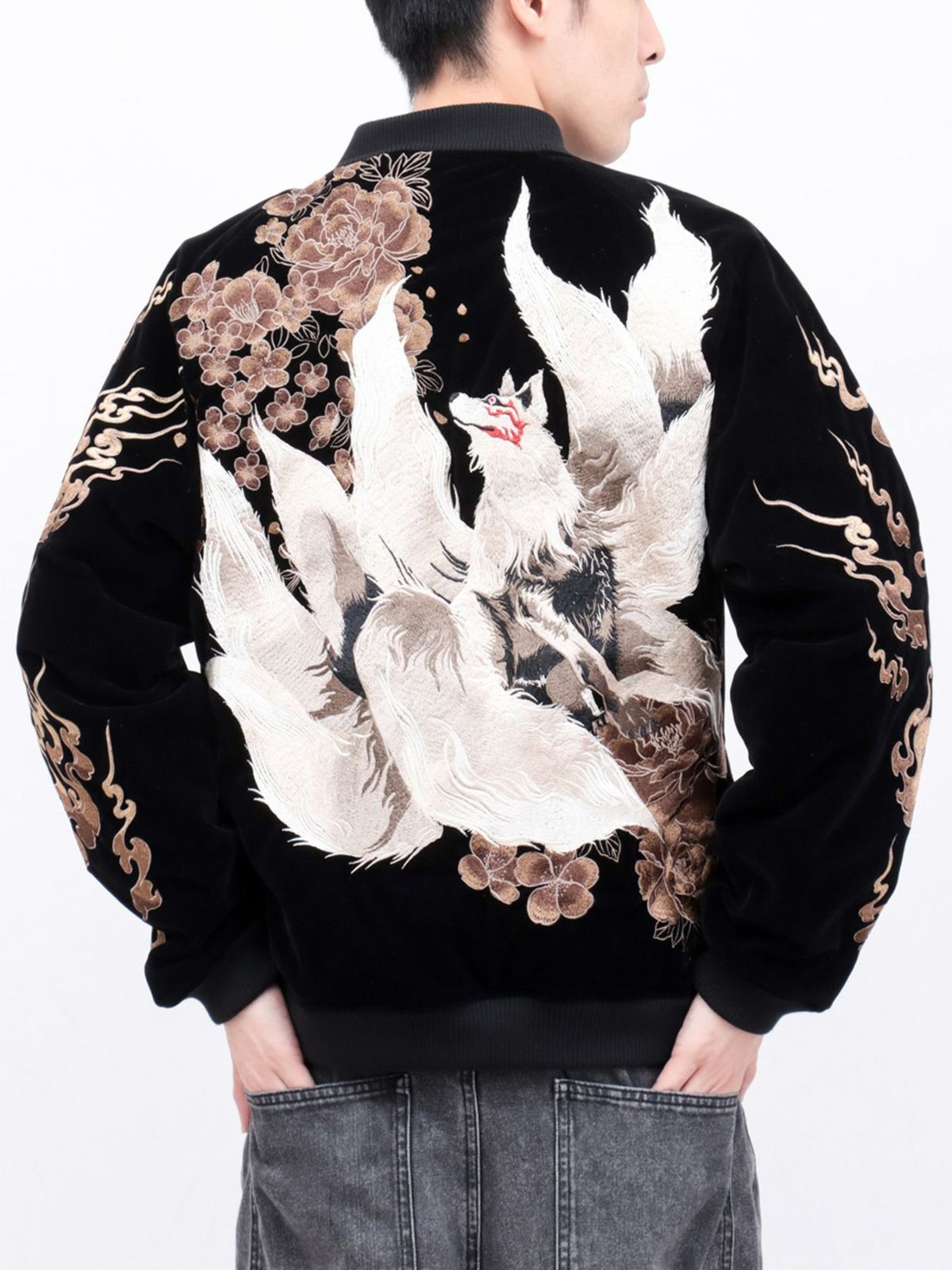 【絡繰魂・粋】“火炎九尾”総刺繍 ベロア素材スカジャン