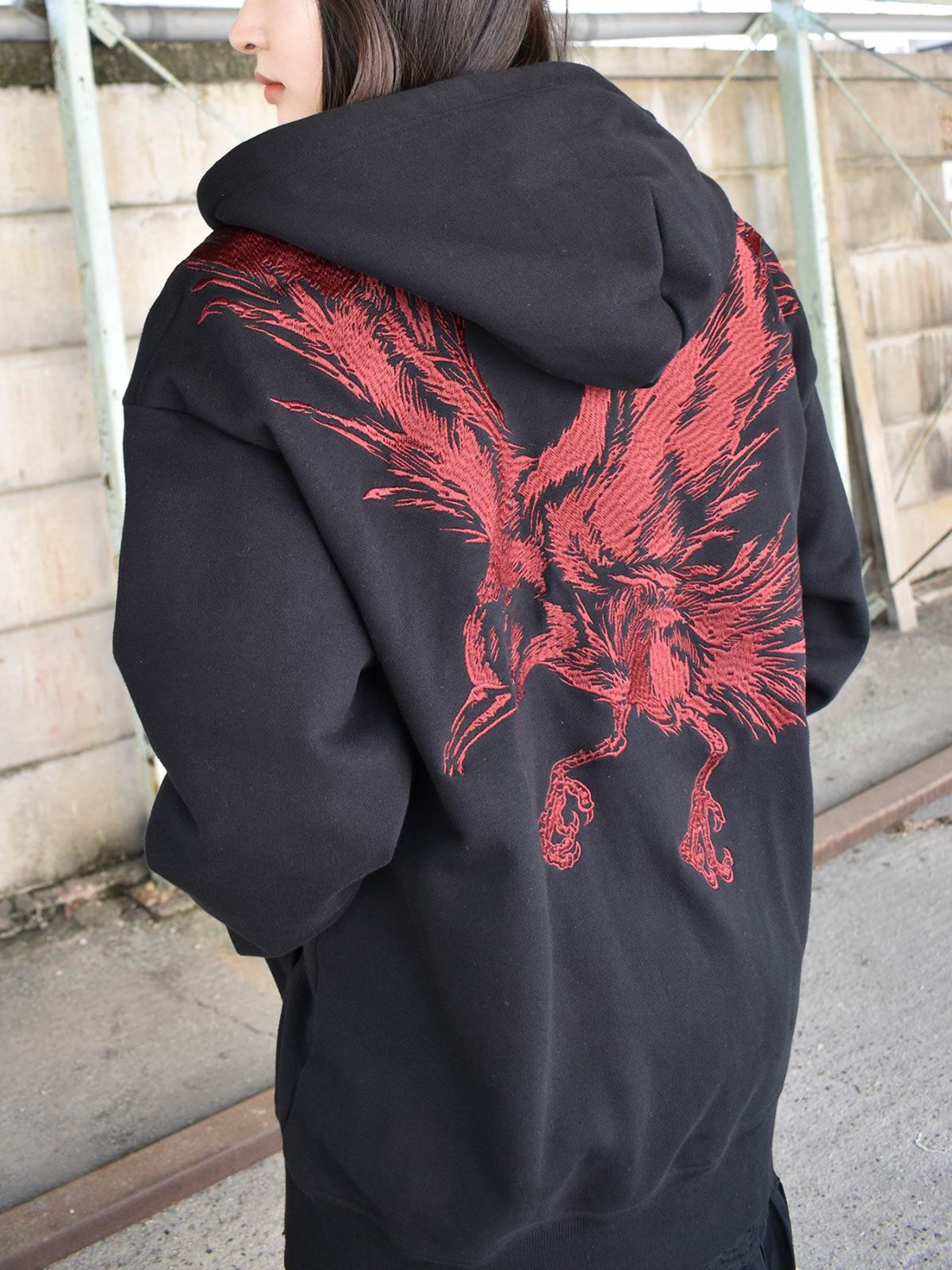 【DAKU】“CROW”総刺繍ZIPパーカー