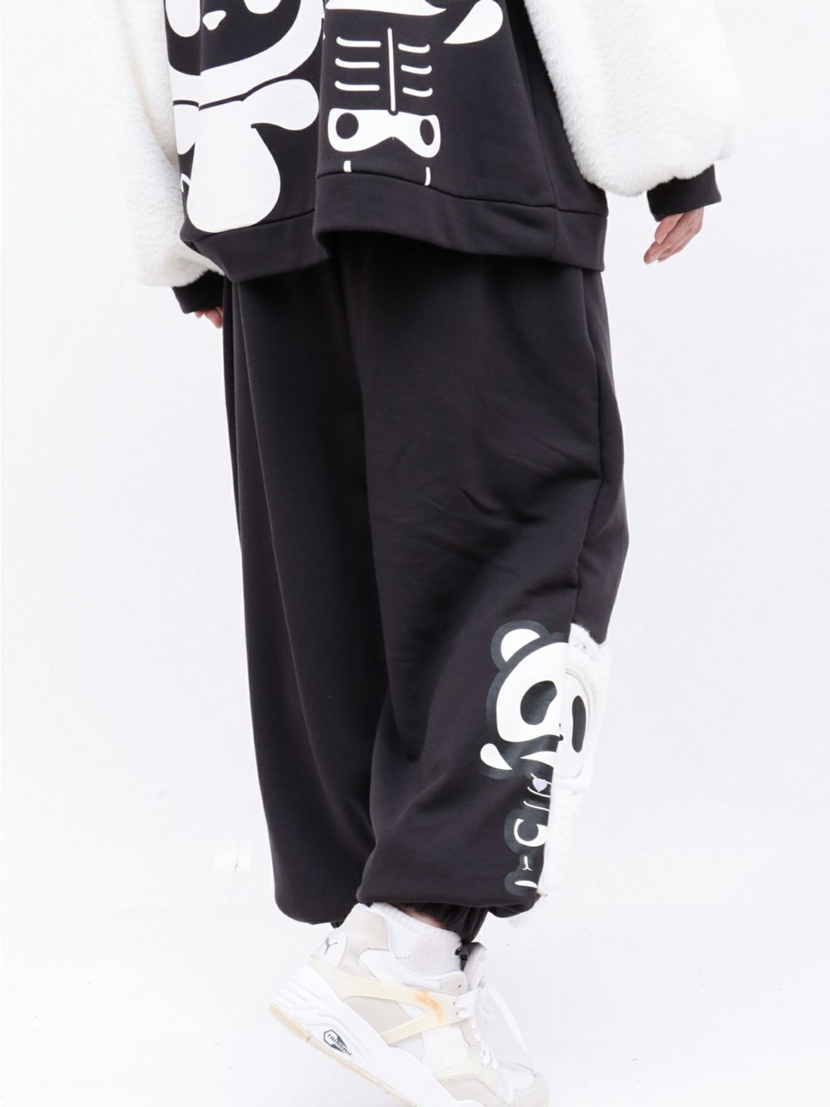 【PANDIESTA JAPAN】“ネコパンダハーフBONES”フェイクファー切替スウェットパンツ