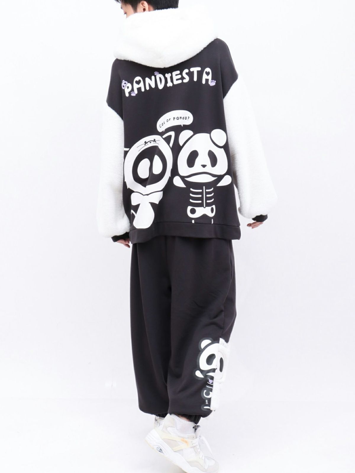 【PANDIESTA JAPAN】“ネコパンダハーフBONES”フェイクファー切替スウェットパンツ