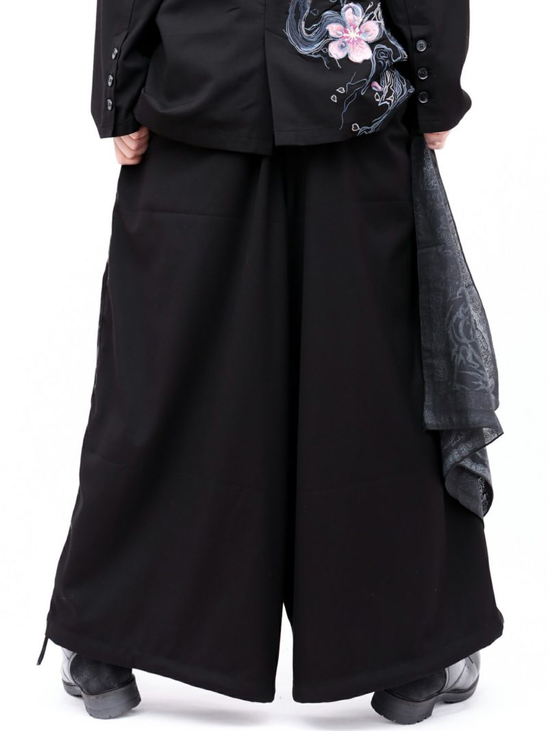 【DRASTIC GARDEN】“煙の桜”総刺繍ワイドパンツ