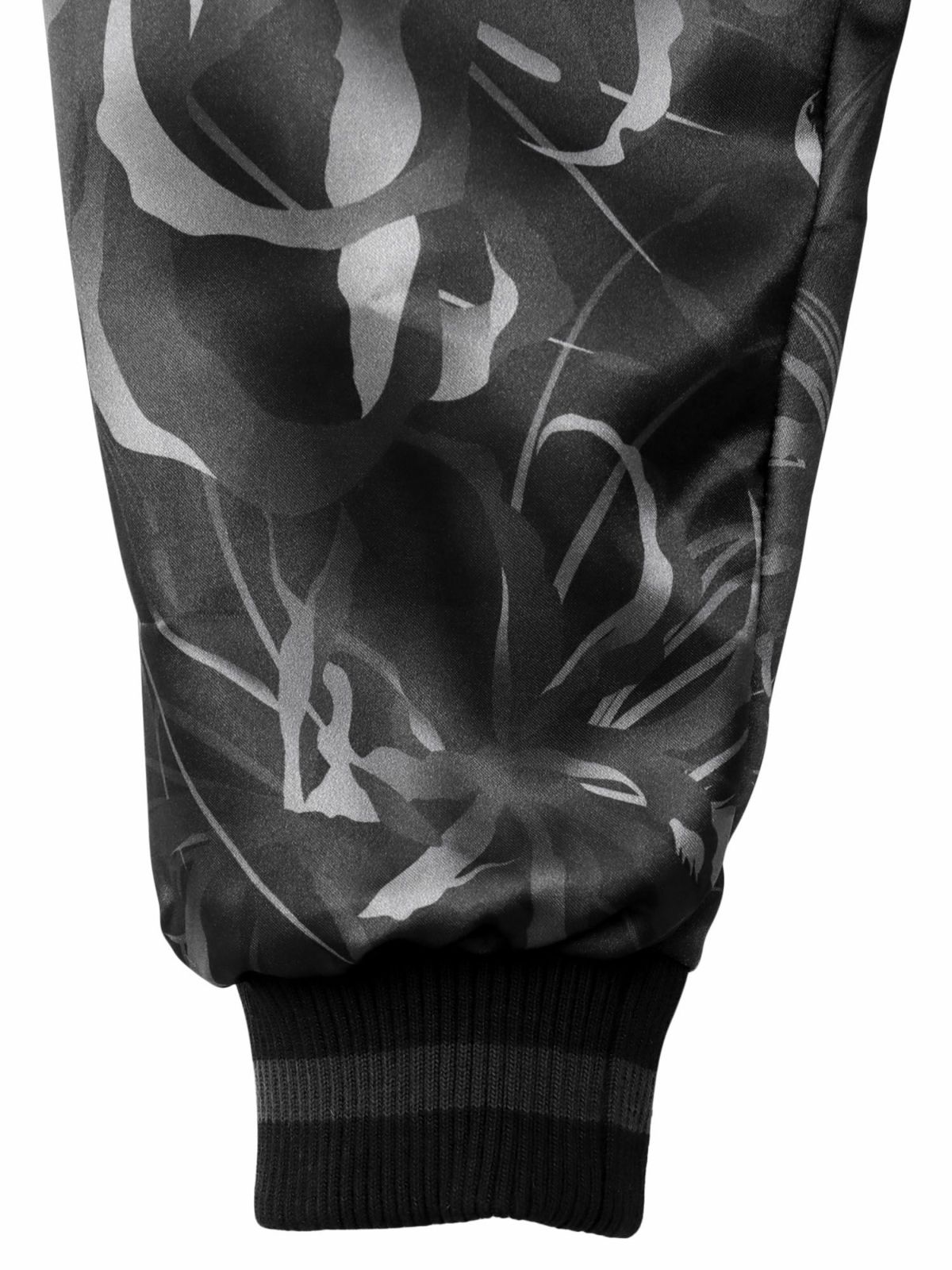 【絡繰魂・漆】“八咫烏と彼岸花”総刺繍リバーシブルスカジャン〔別注〕