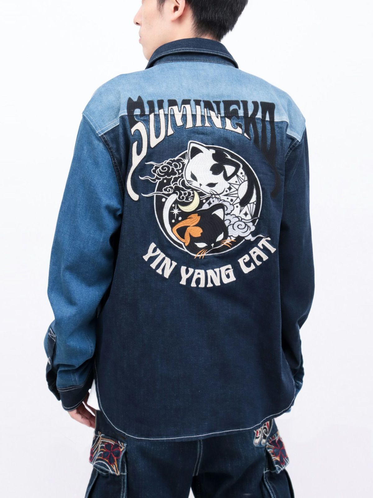 【SUMINEKO】“YIN YANG CAT”総刺繍 切替ストレッチデニムシャツ