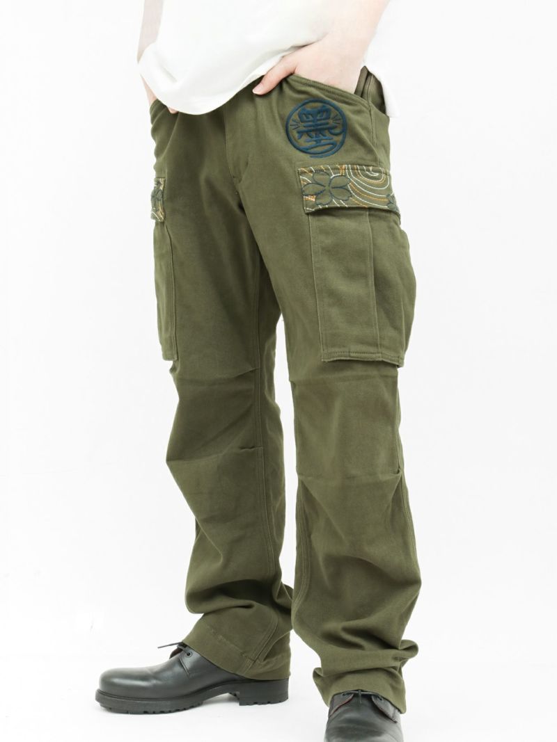 【SUMINEKO】“伸び猫”総刺繍ストレッチカーゴパンツ