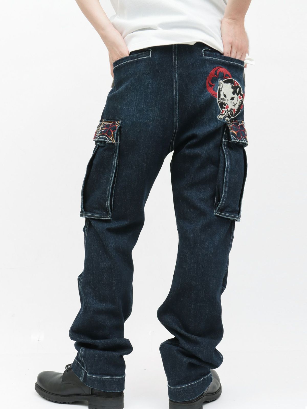 【SUMINEKO】“伸び猫”総刺繍ストレッチカーゴパンツ