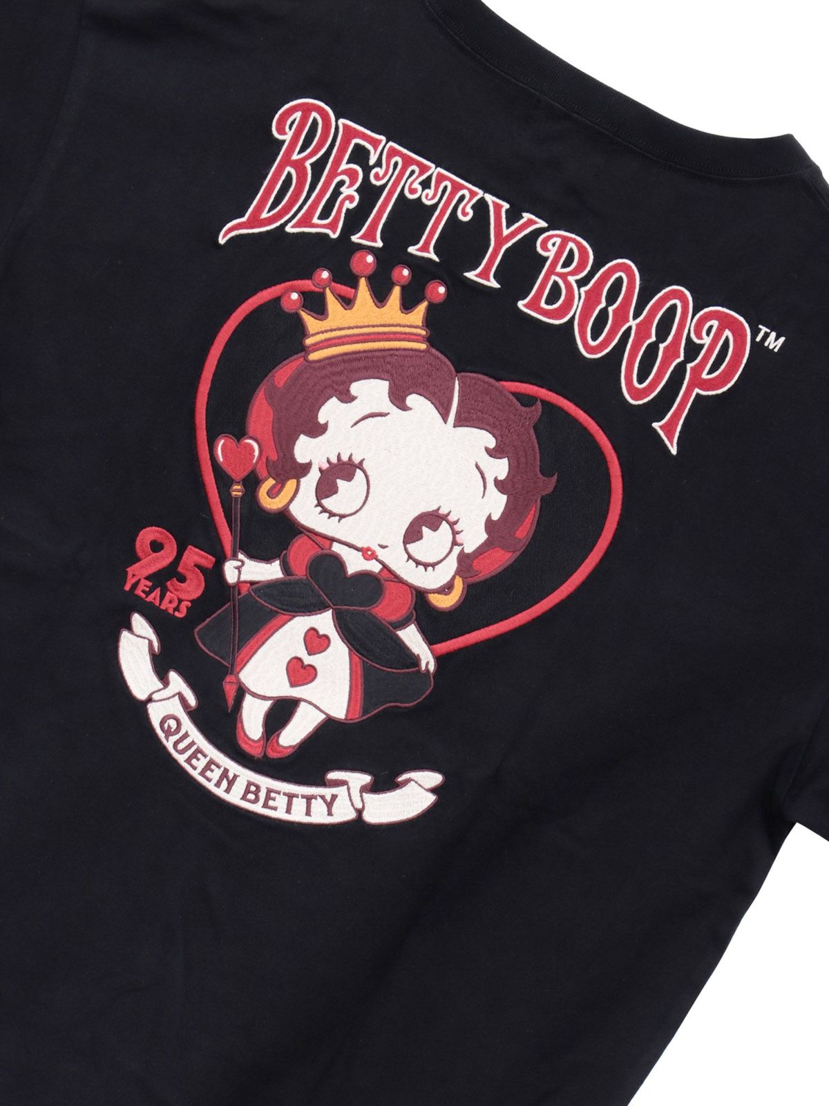 【BETTY BOOP】“ハートのクイーンベティ”刺繍入りロンT〔別注〕