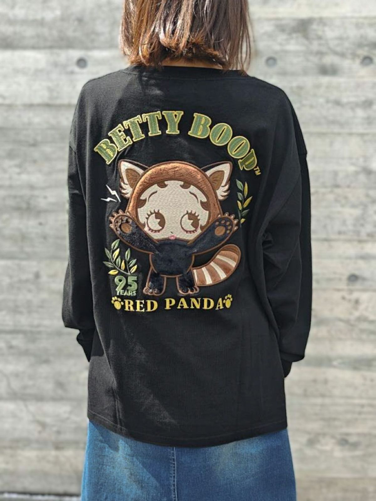 【BETTY BOOP】“レッサーパンダベティ”総刺繍ロンT〔別注〕