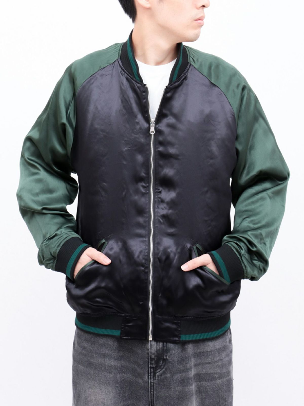 【絡繰魂・粋】“金魚と蓮流水”総刺繍リバーシブルスカジャン