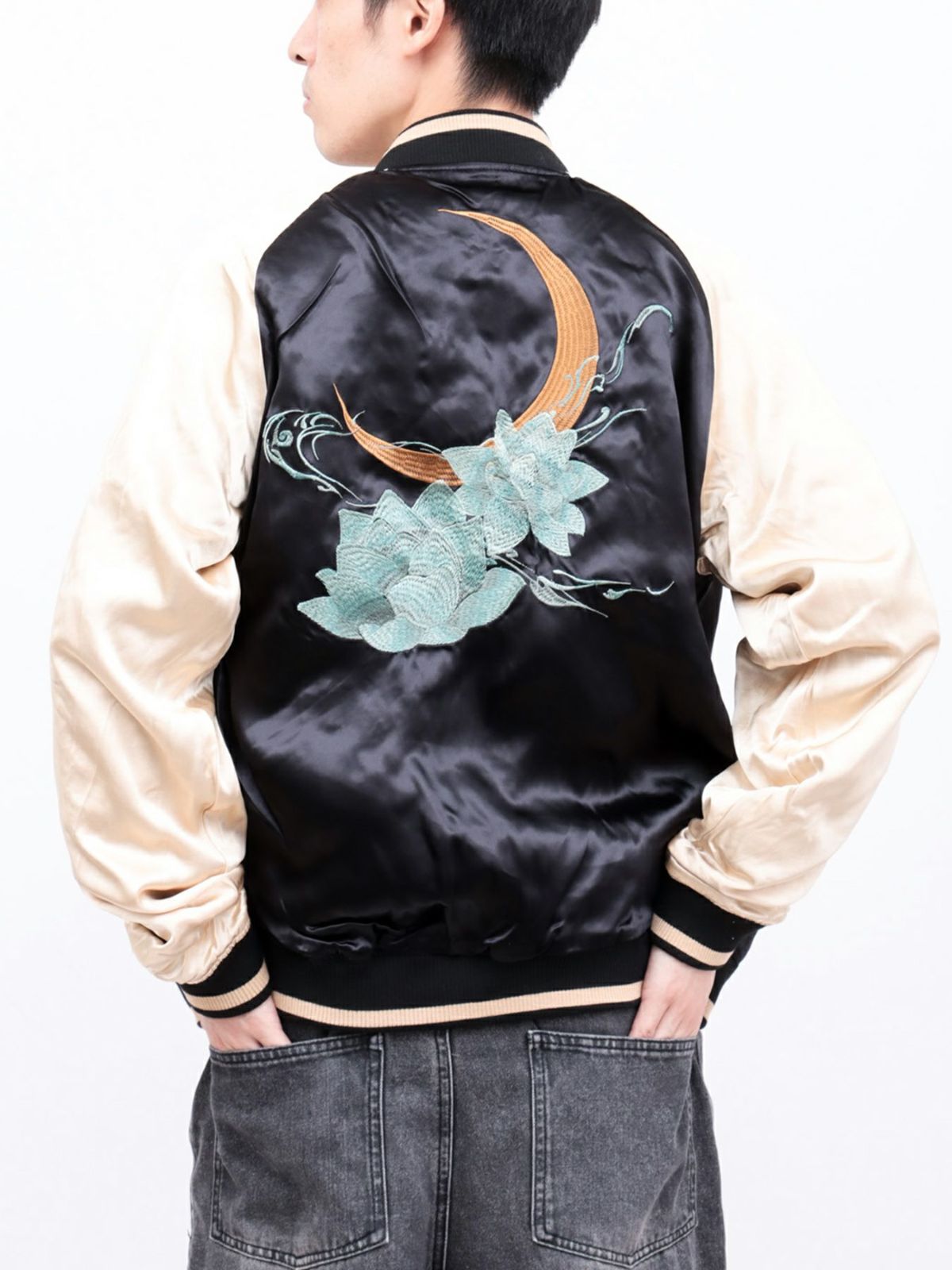 【絡繰魂・粋】“金魚と蓮流水”総刺繍リバーシブルスカジャン