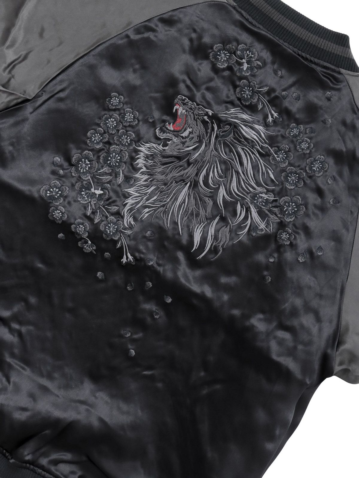 【絡繰魂・漆】“漆の獅子”総刺繍リバーシブルスカジャン