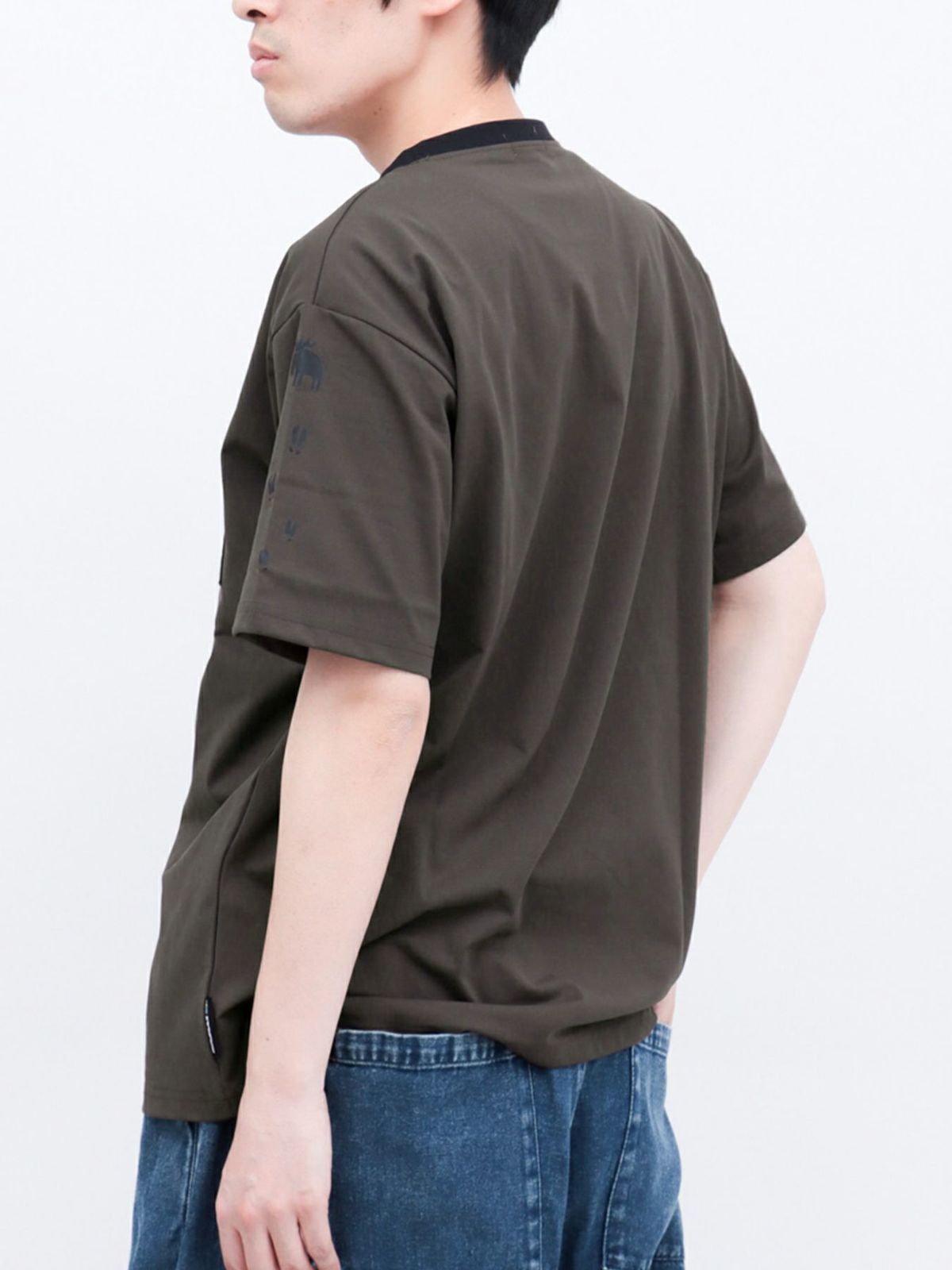 【moz】エルクワンポイント刺繍 ポケット付きリンガーTシャツ〔別注〕