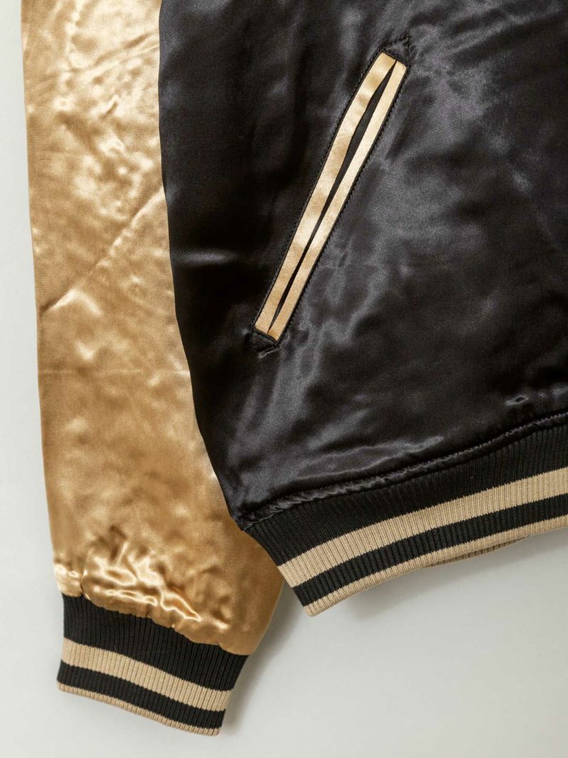 【絡繰魂・粋】“北斎：神奈川沖浪裏” 総刺繍リバーシブルスカジャン