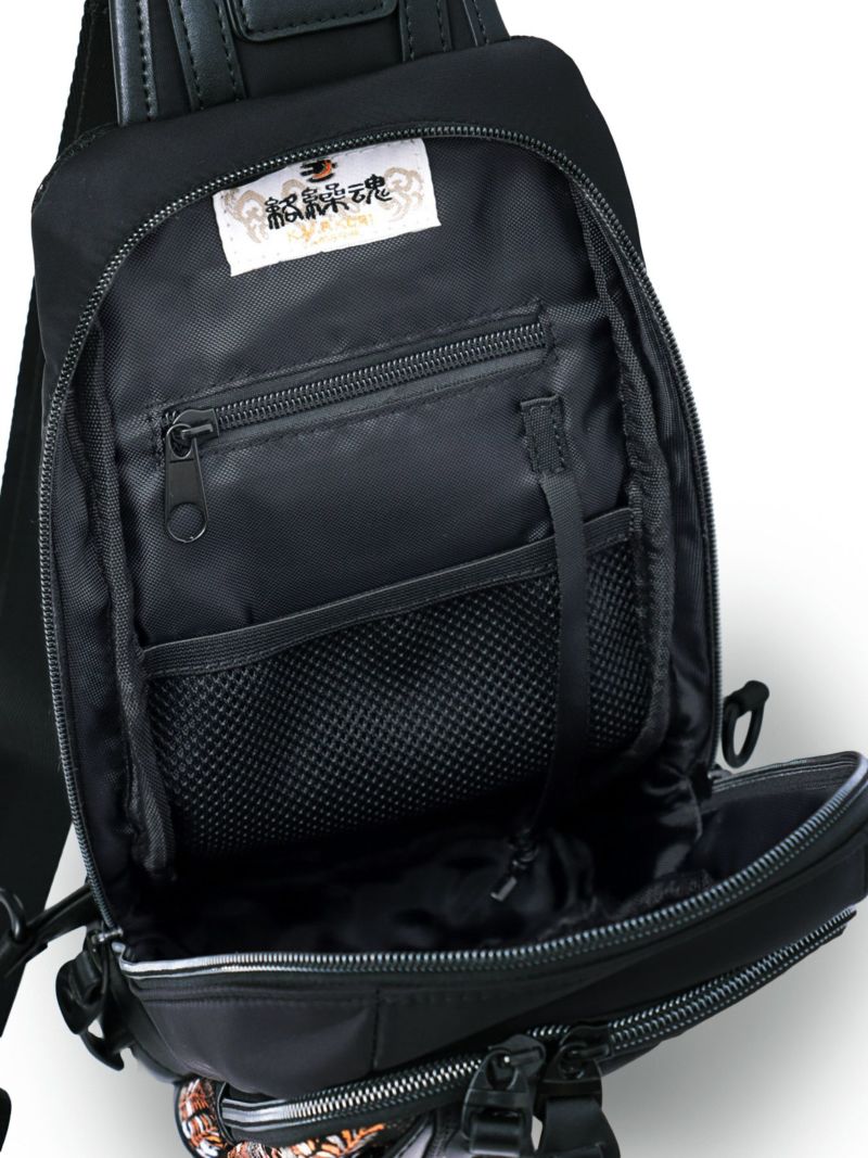 【絡繰魂】“龍神/荒波”総刺繍 金襴切り替えボディバッグ